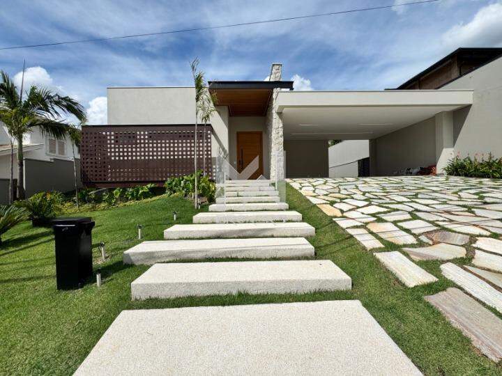 Casa em Condomínio à venda no Condomínio Marambaia: fachada