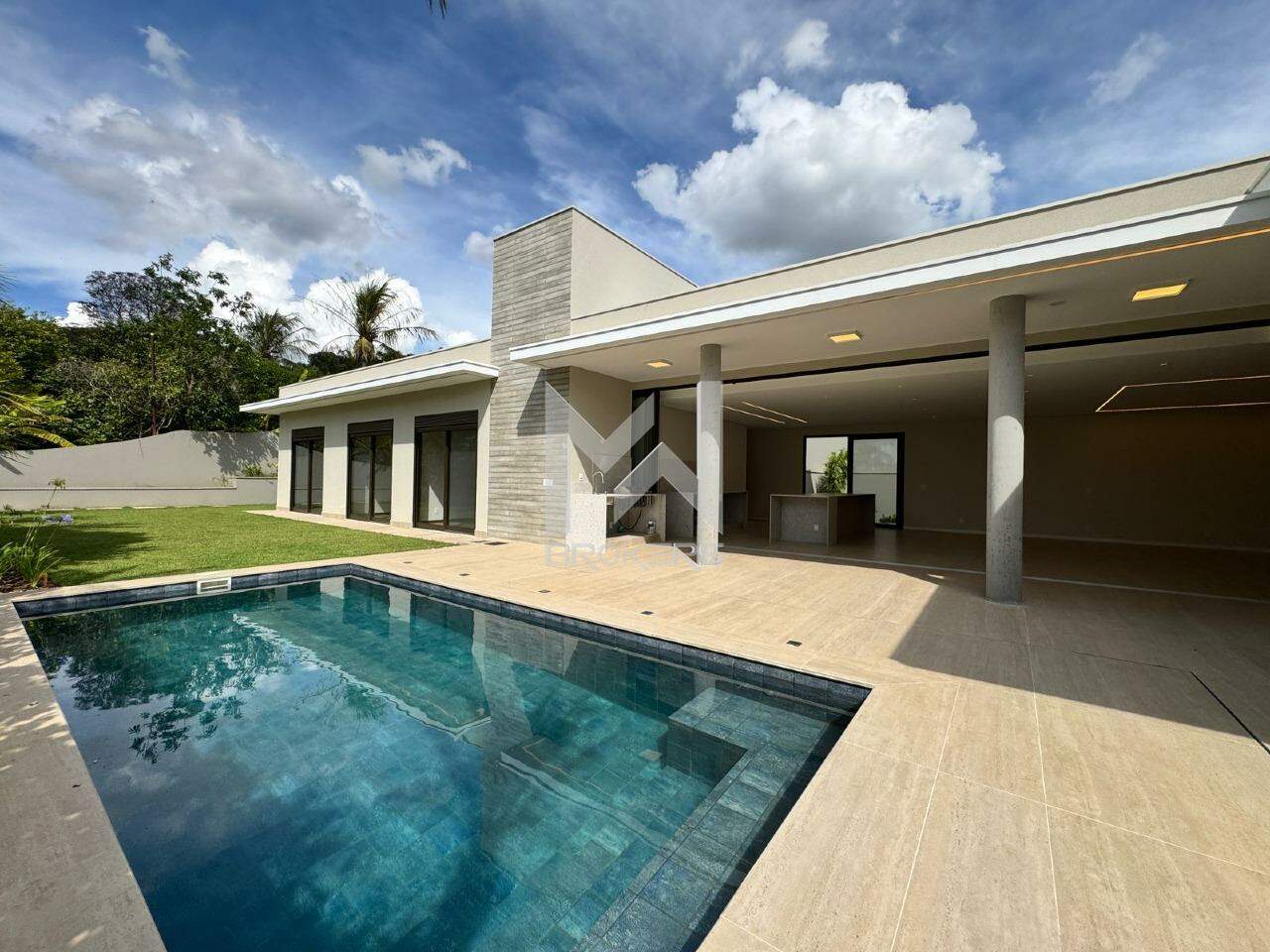 Casa em Condomínio à venda no Condomínio Marambaia: fundos