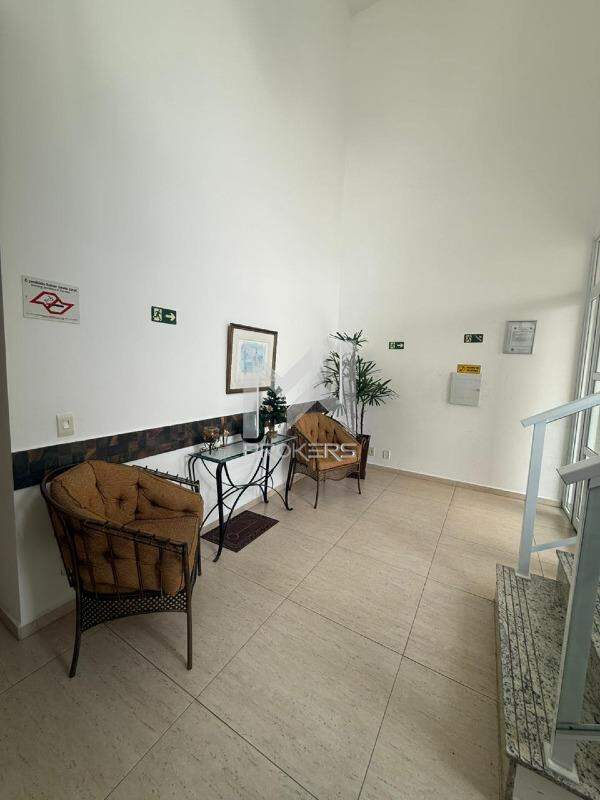 Sala para aluguel no Santa Rosa: hall de acesso