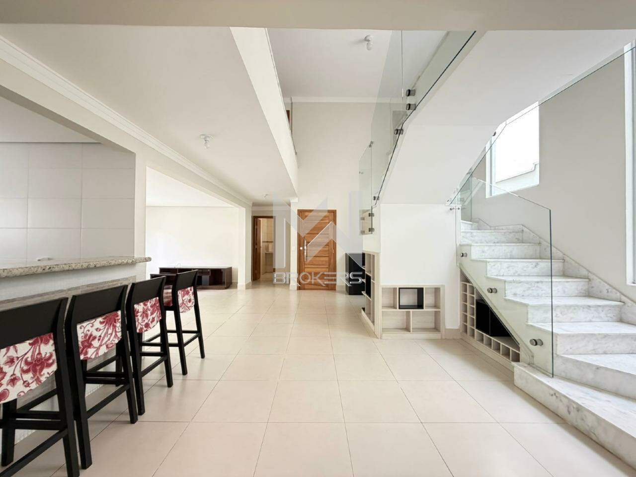 Casa em Condomínio à venda no Chácara das Nações: salas