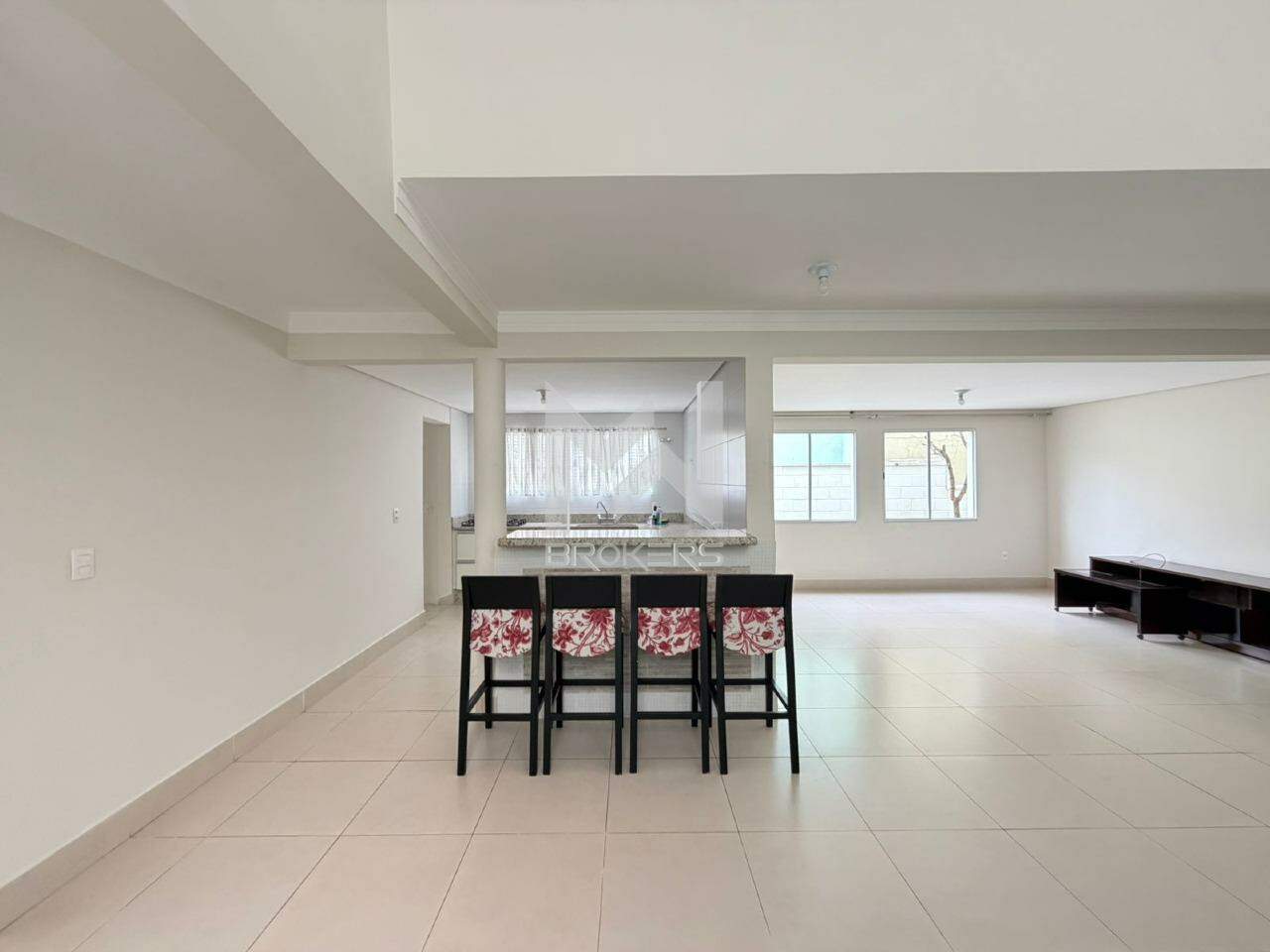 Casa em Condomínio à venda no Chácara das Nações: salas