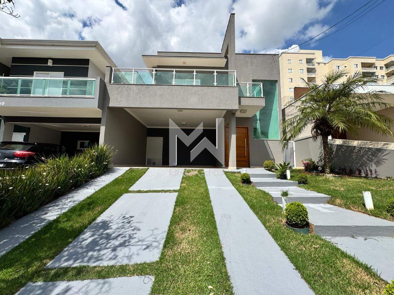 Casa em Condomínio à venda no Jardim Bandeirantes: fachada