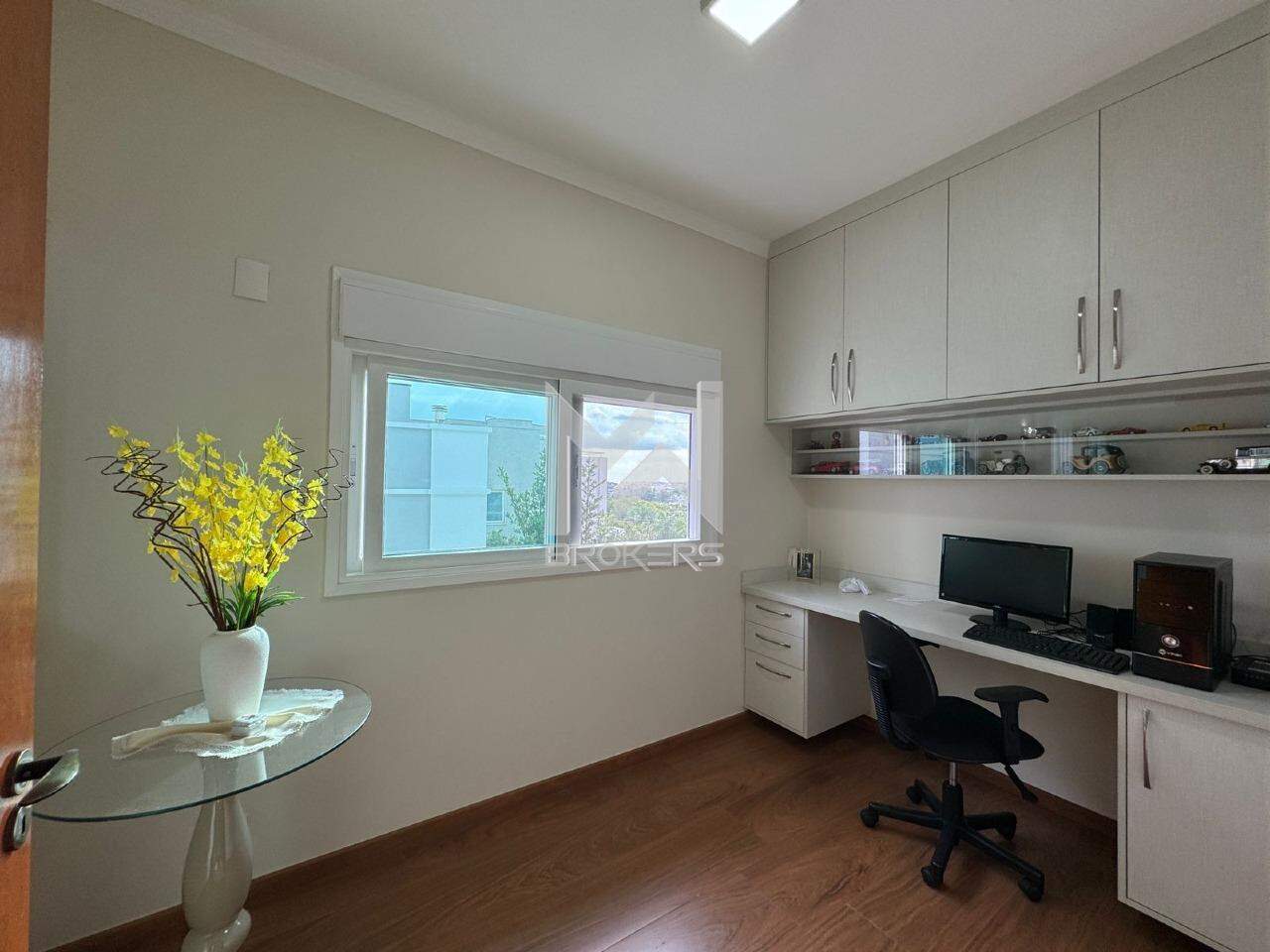 Casa em Condomínio à venda no Swiss Park: escritório