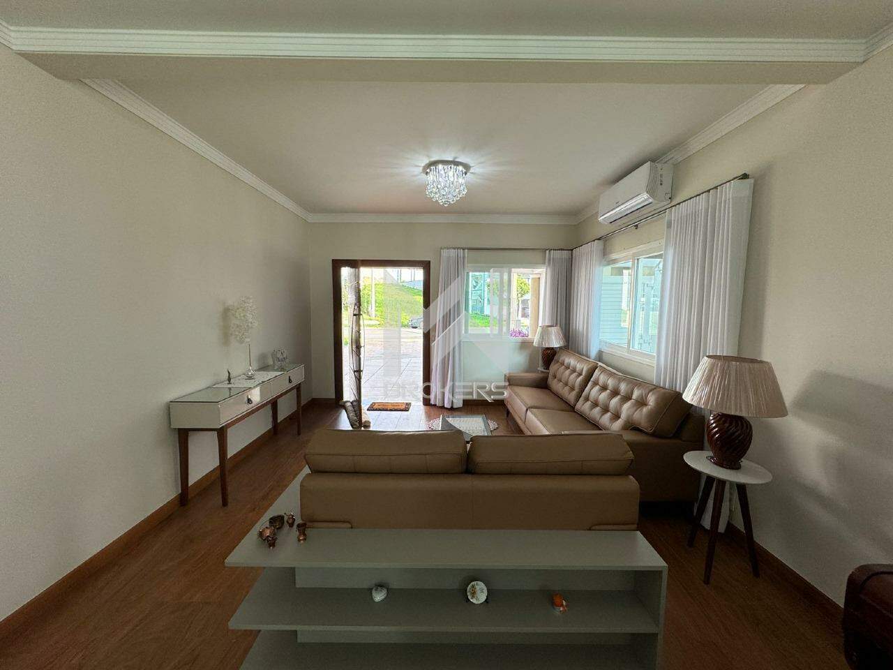 Casa em Condomínio à venda no Swiss Park: sala de estar