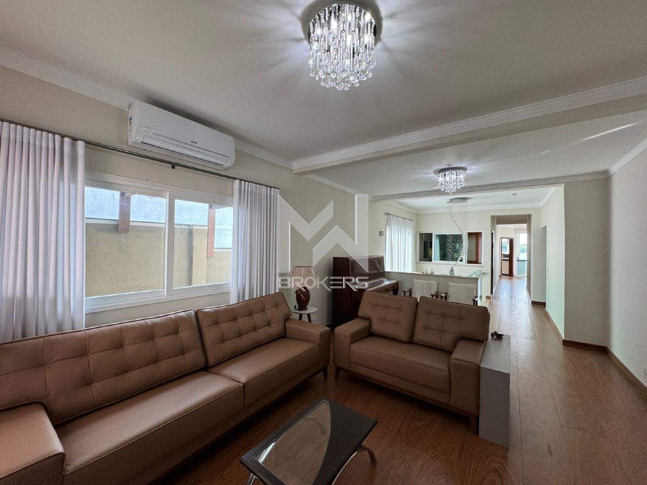 Casa em Condomínio à venda no Swiss Park: sala de estar