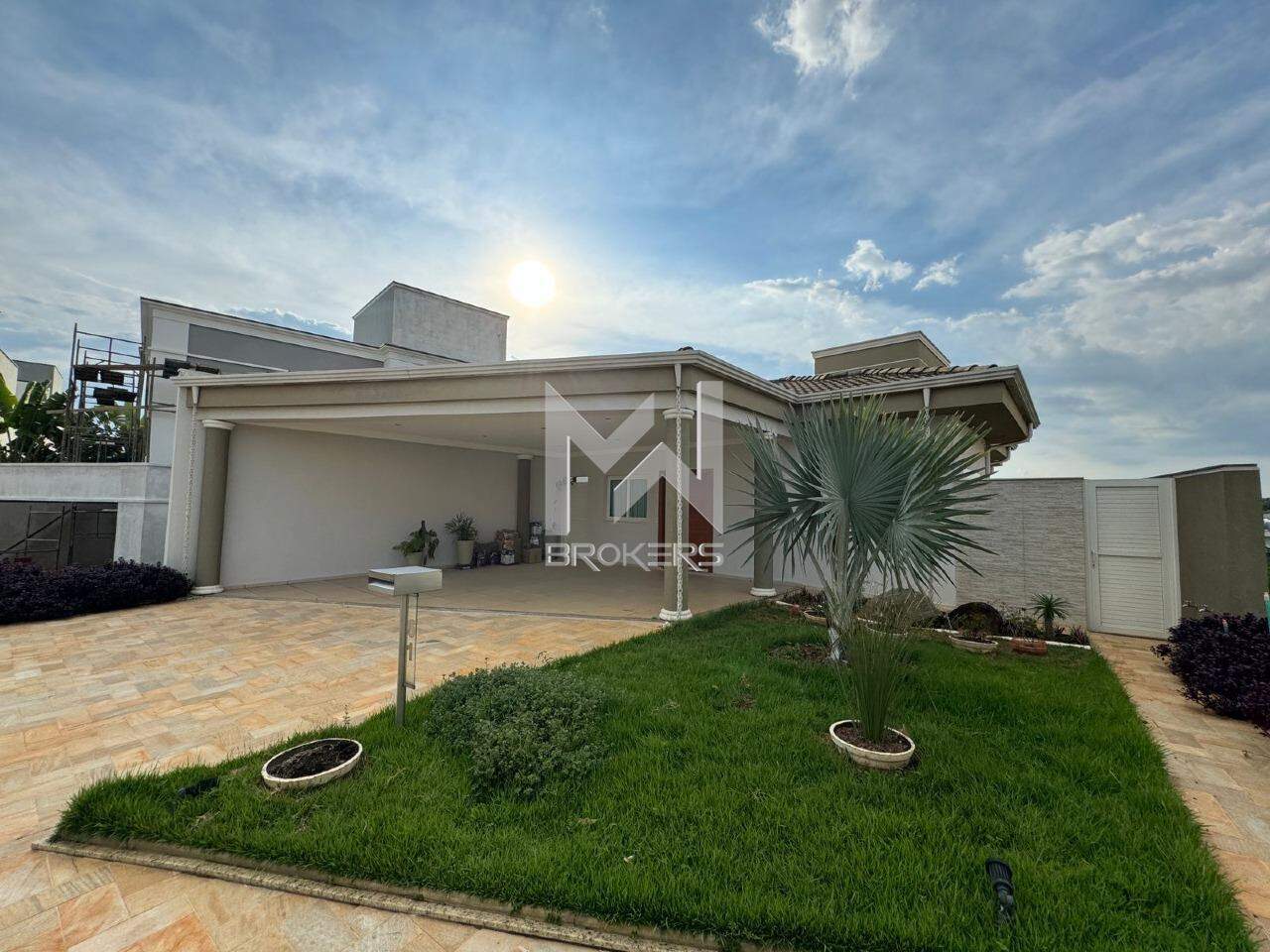 Casa em Condomínio à venda no Swiss Park: fachada