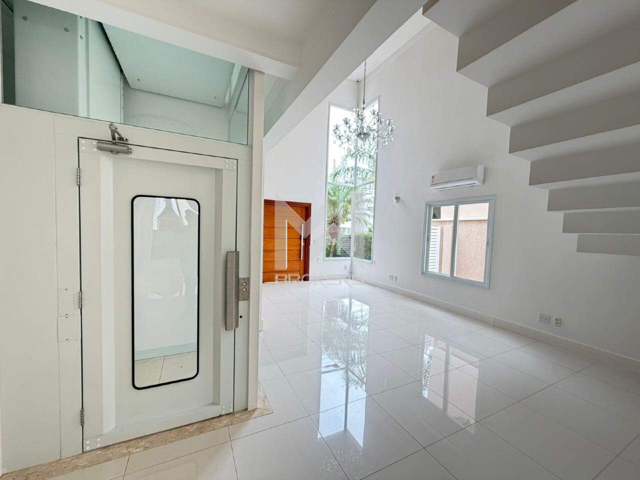 Casa em Condomínio à venda no Swiss Park: elevador