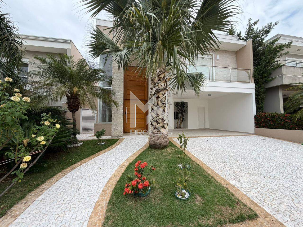 Casa em Condomínio para aluguel no Swiss Park: fachada