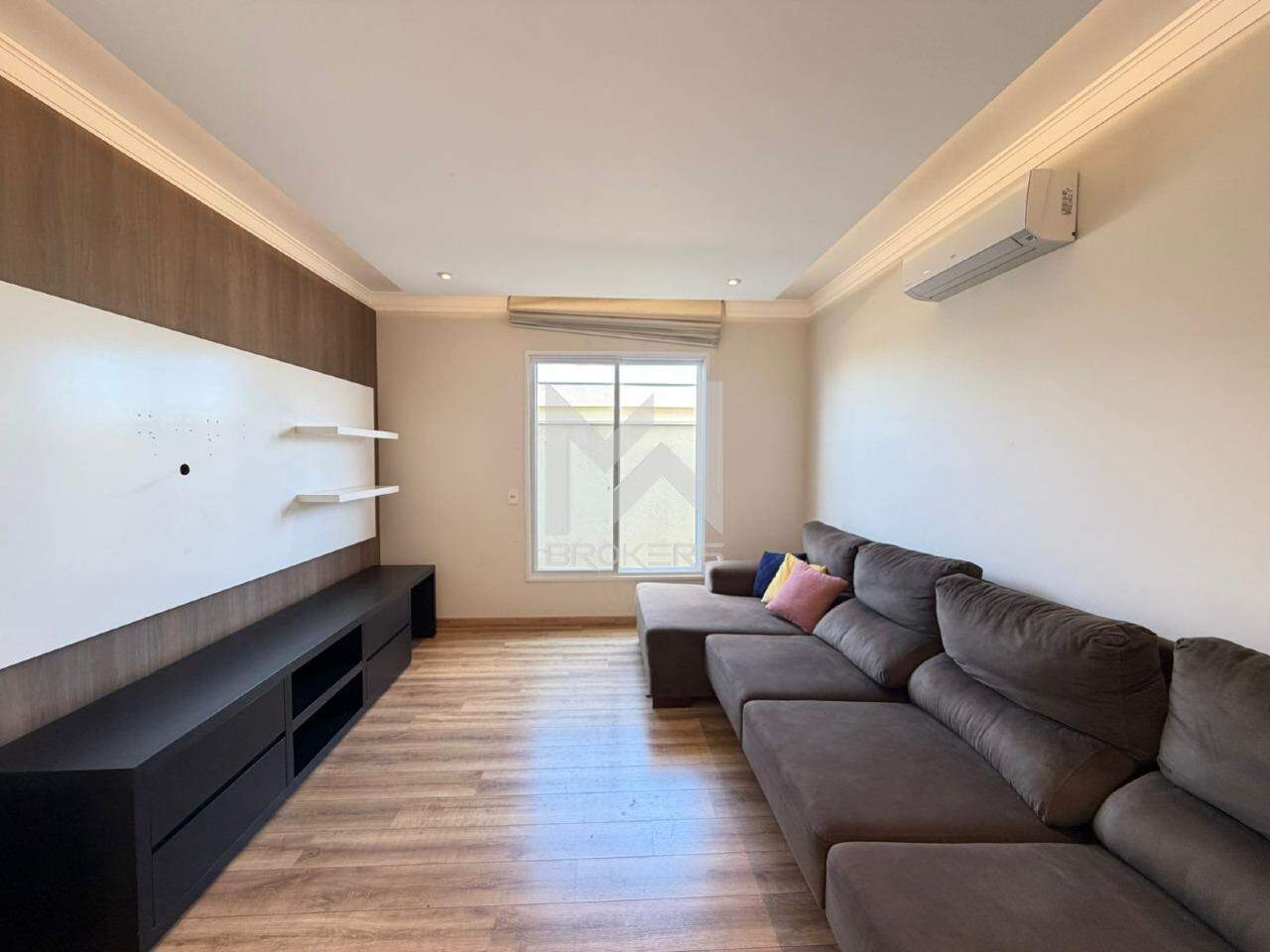 Casa em Condomínio para aluguel no Condomínio Terras de Vinhedo: sala de TV