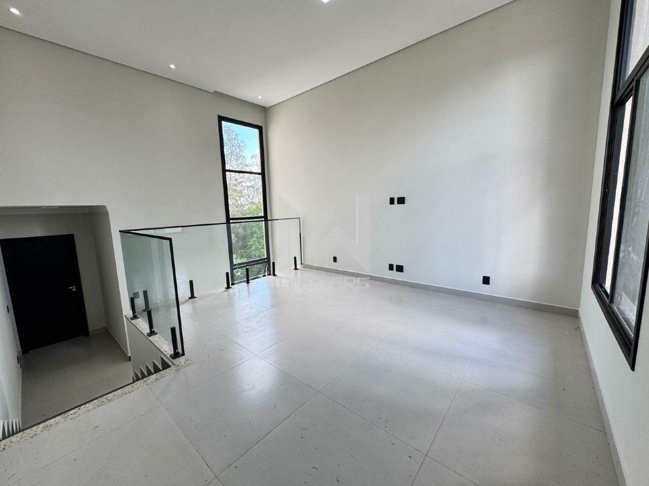 Casa em Condomínio à venda no Jardim 21 de Março: Sala 