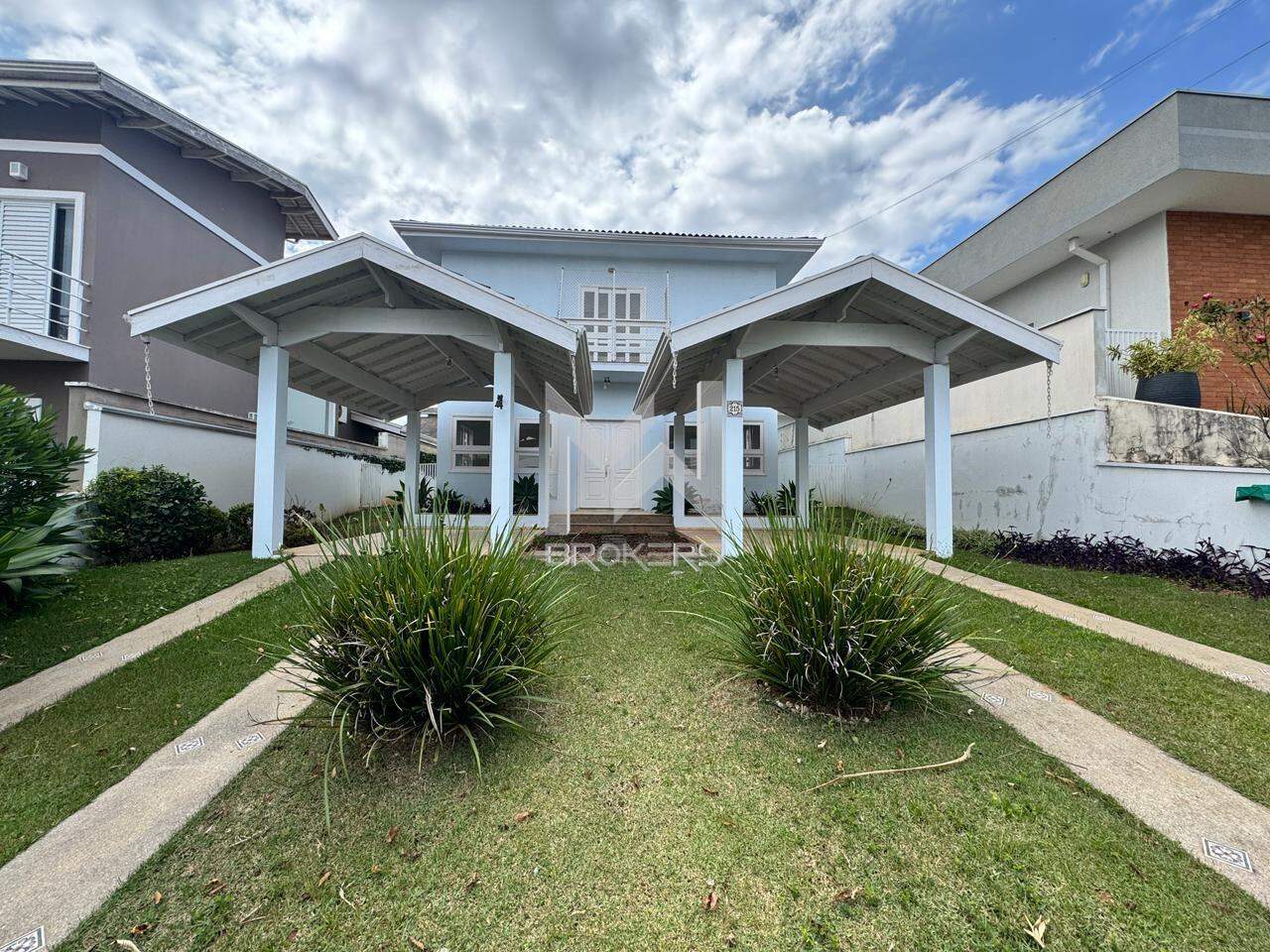 Casa à venda no Condomínio Terras de São Francisco: fachada