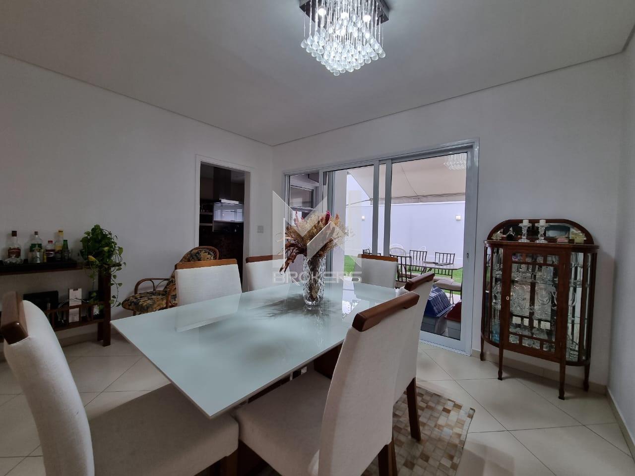 Casa em Condomínio para aluguel no Pinheirinho: sala de refeições