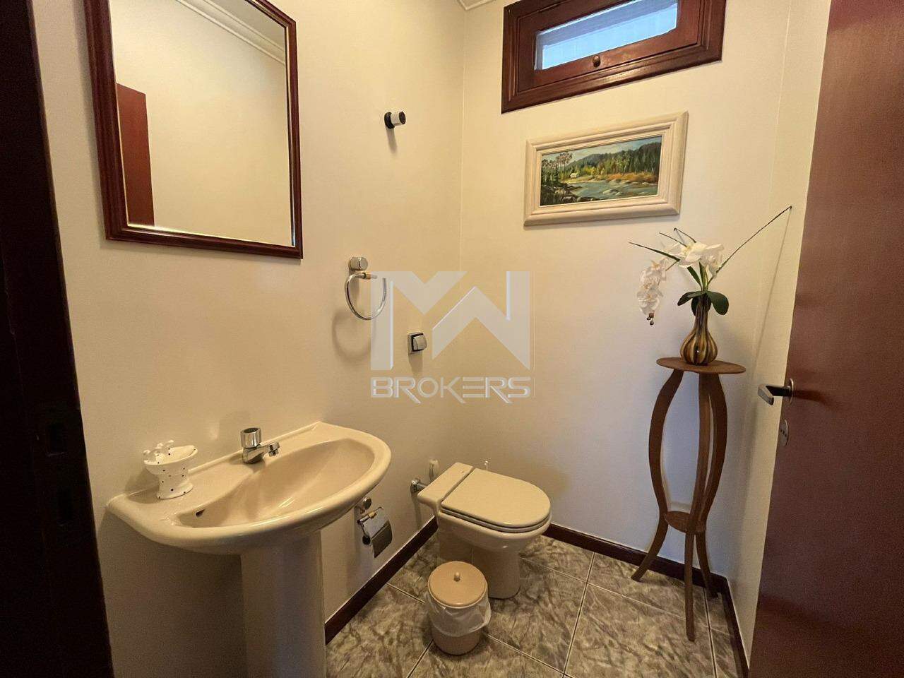 Casa em Condomínio à venda no Condomínio Marambaia: lavabo