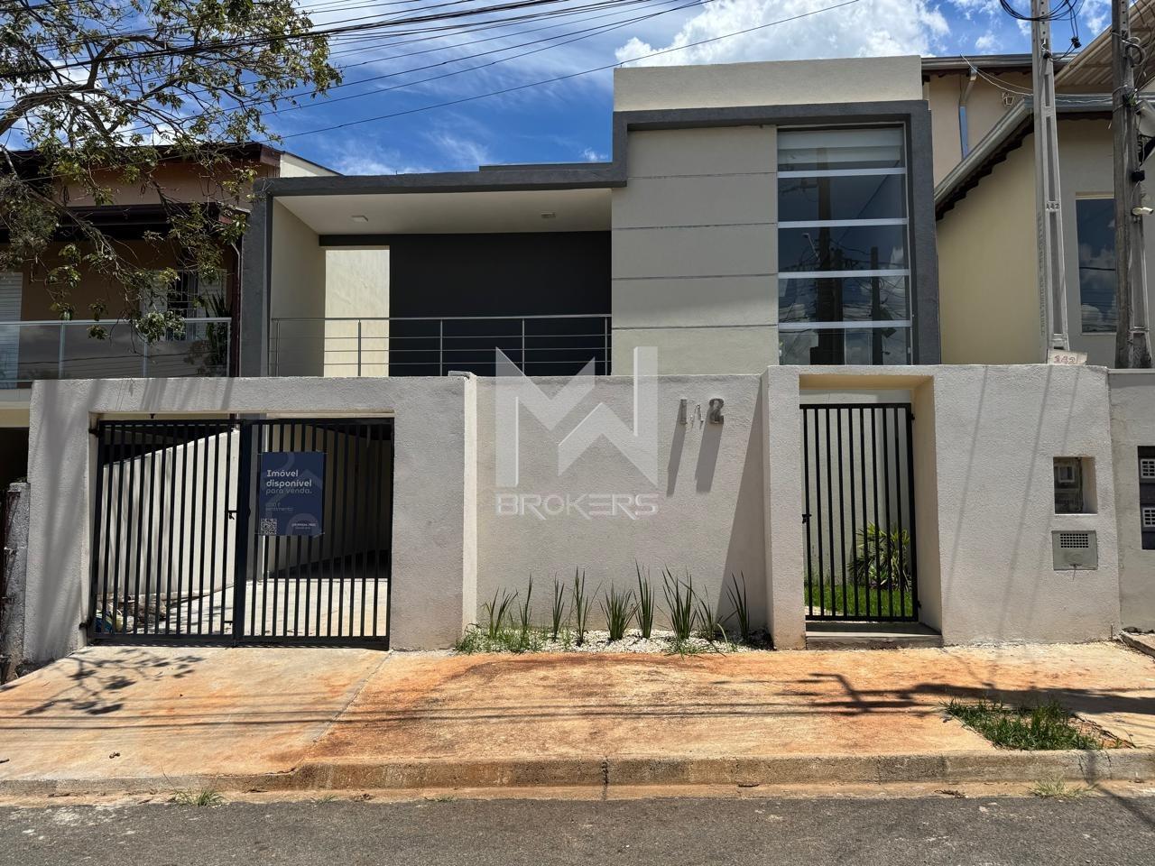 Casa à venda no Pinheirinho: fachada