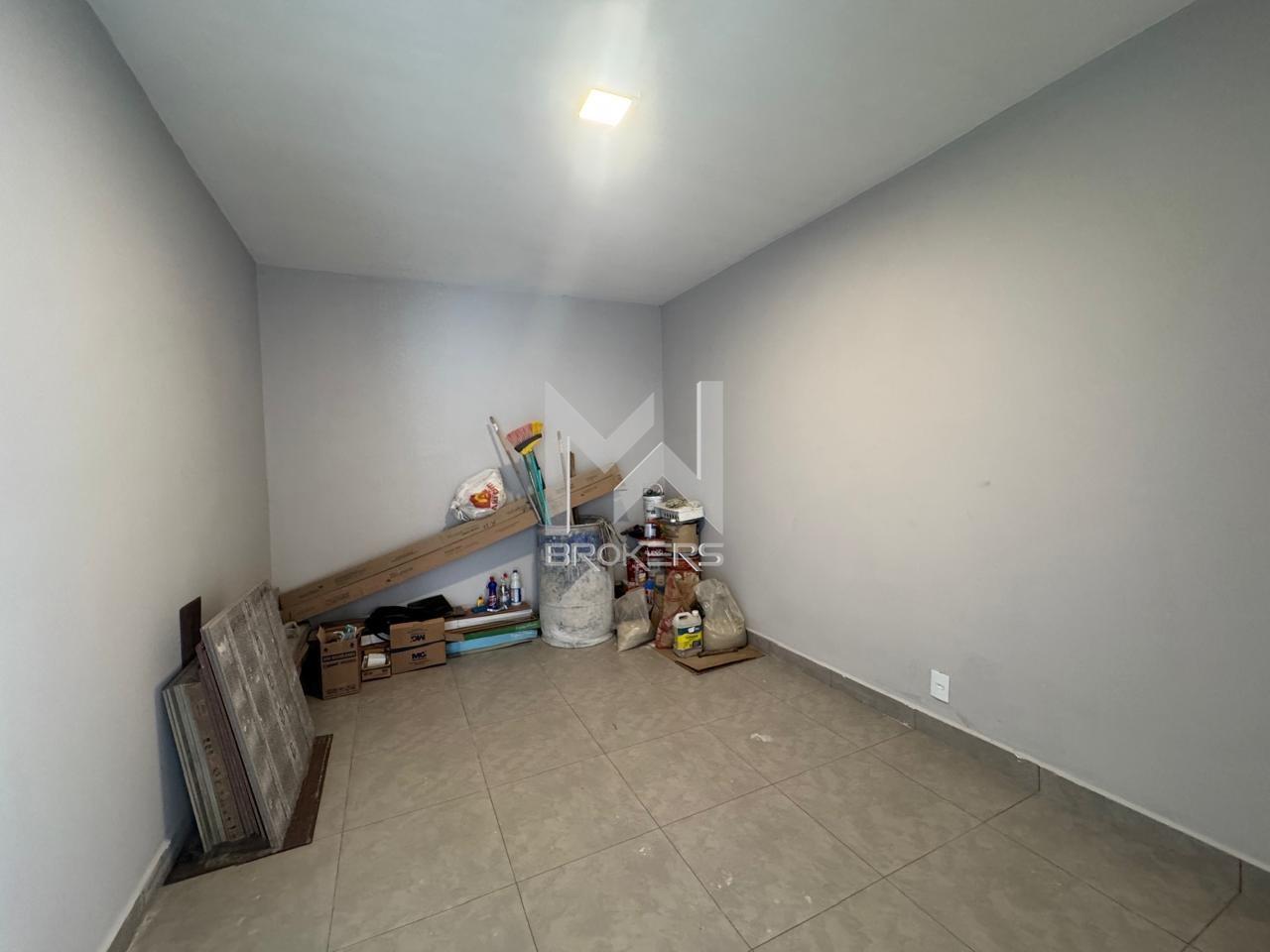 Casa à venda no Pinheirinho: depósito