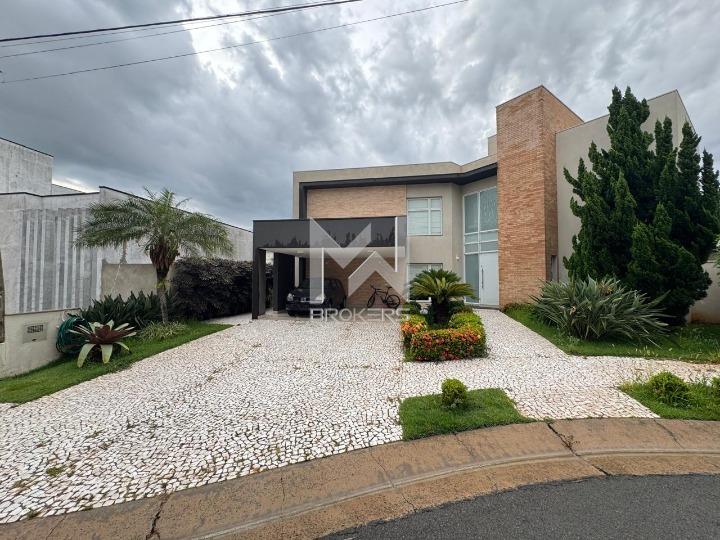 Casa em Condomínio para aluguel no Swiss Park: fachada