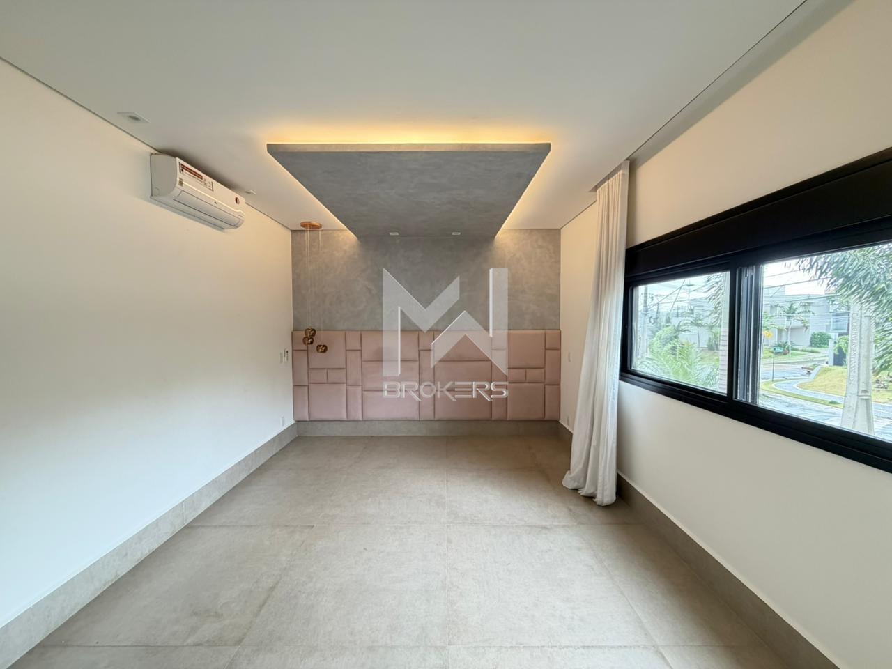 Casa em Condomínio à venda no Swiss Park: dormitório - térreo