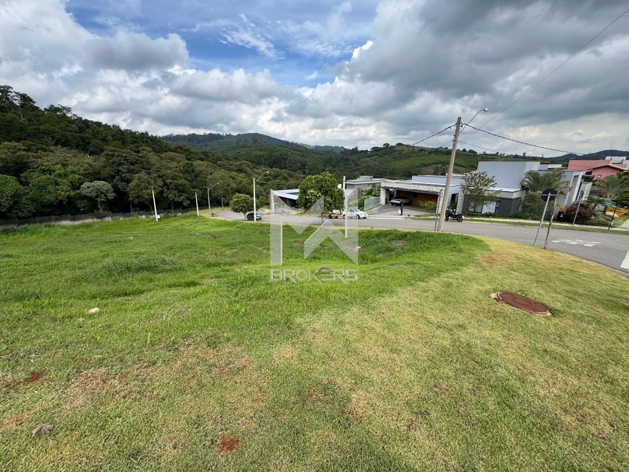 Terreno à venda no Condomínio Campo de Toscana: Vista do fundo