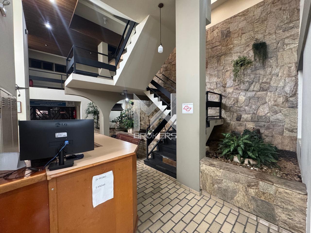 Sala à venda no Centro: hall 