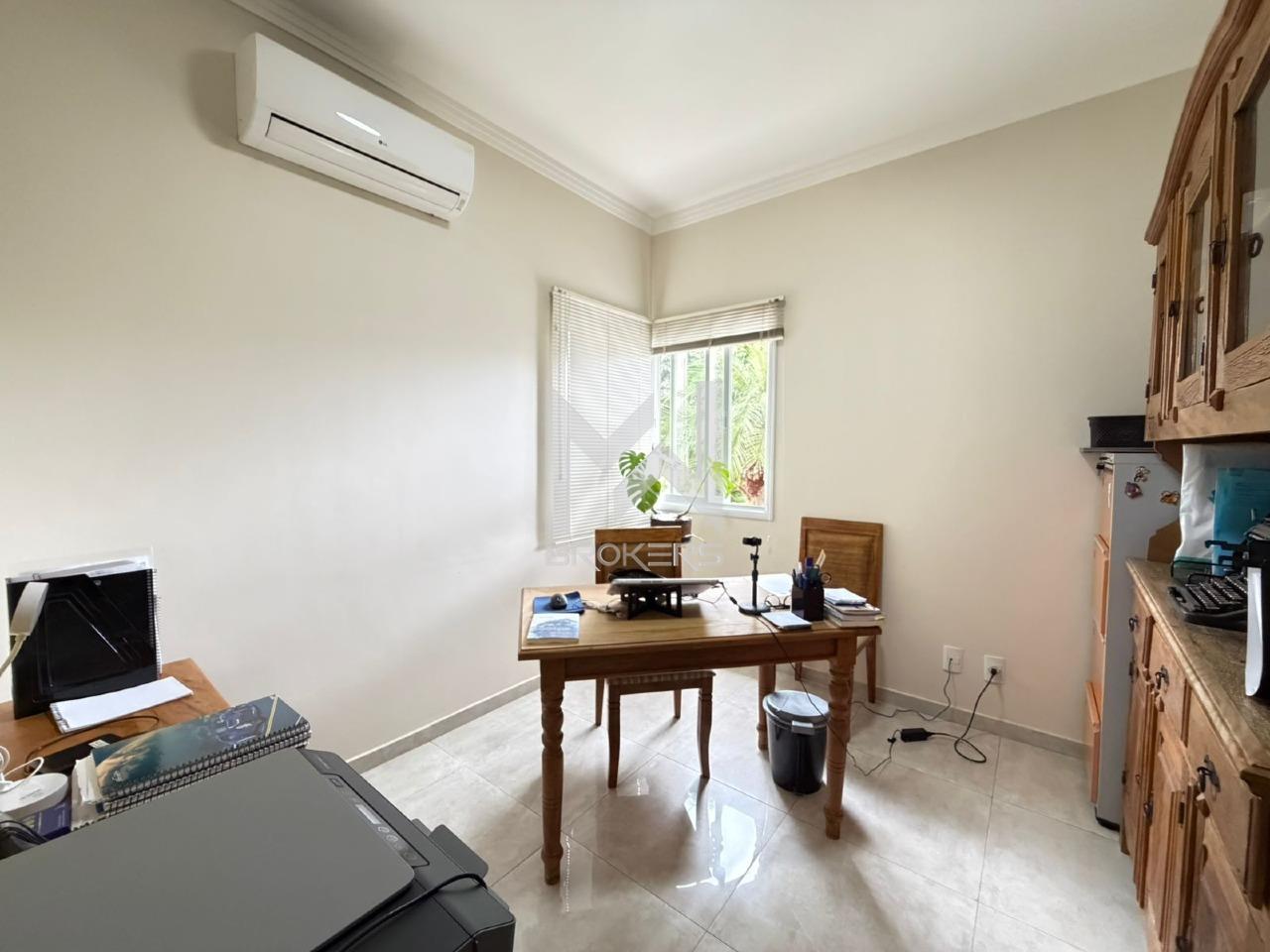 Casa em Condomínio à venda no Swiss Park: escritório