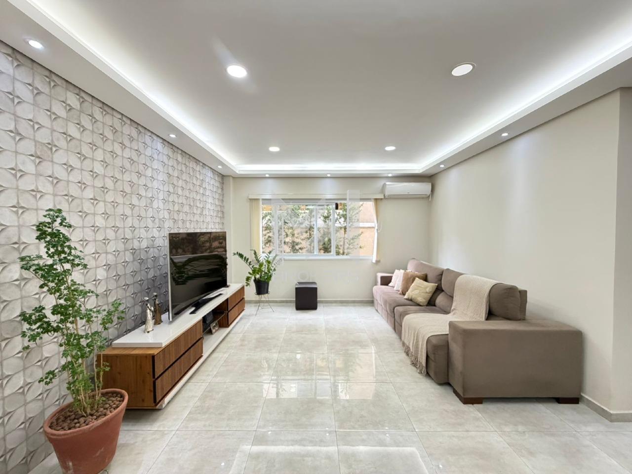 Casa em Condomínio à venda no Swiss Park: sala de TV