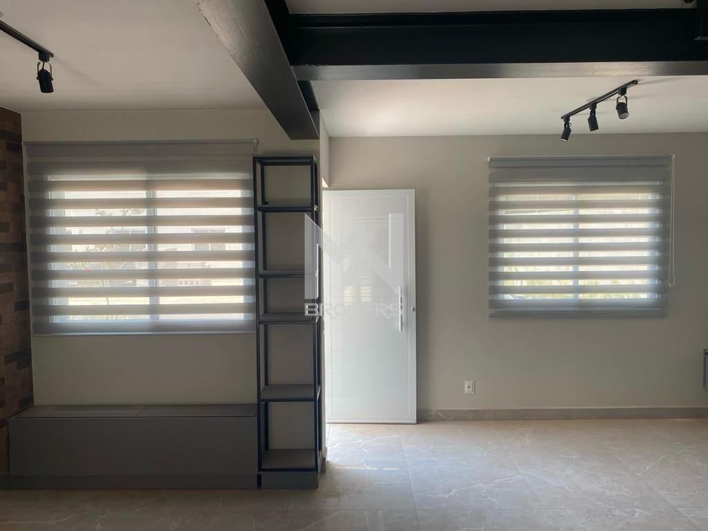 Casa em Condomínio à venda no Chácaras Alpina: salas