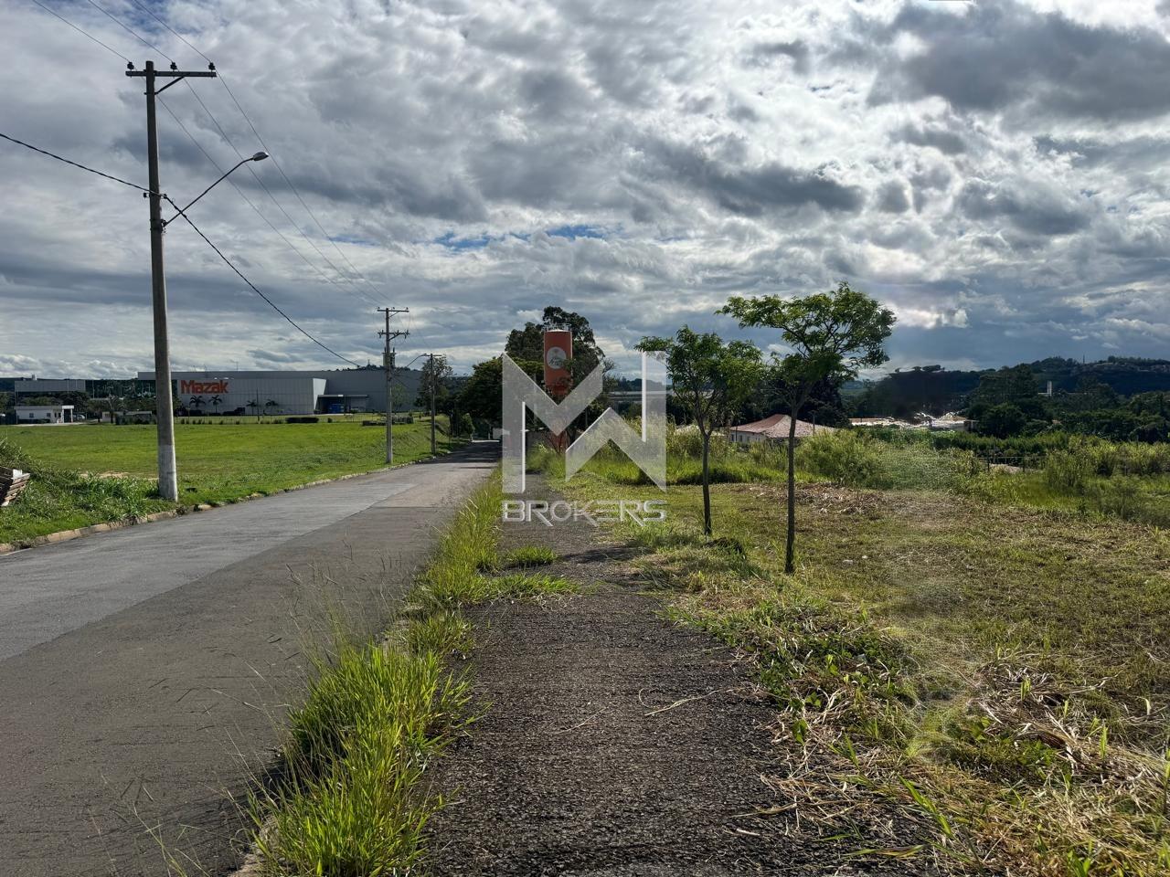 Terreno à venda no Chácara do Trevo: Frontal