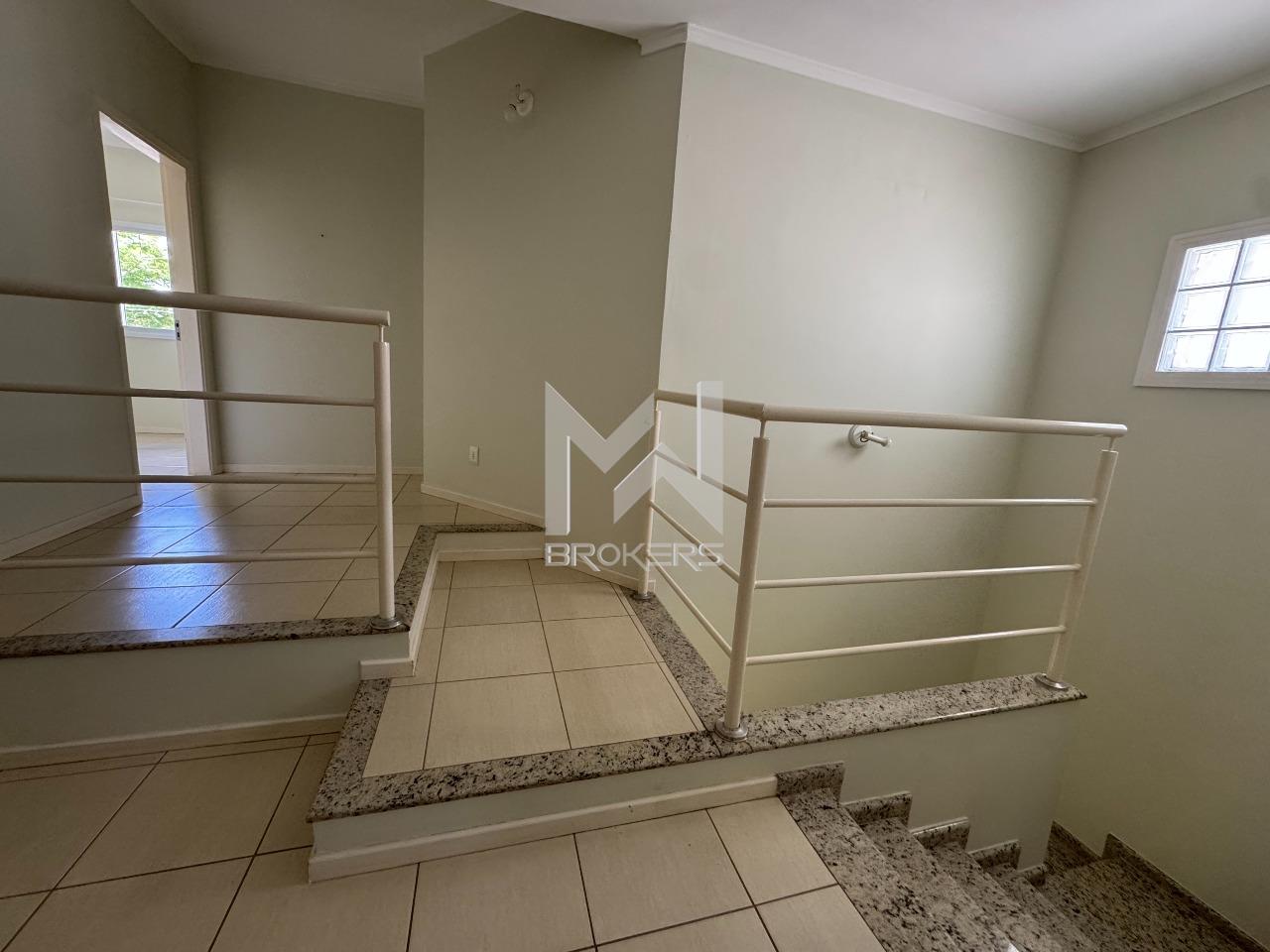 Casa em Condomínio para aluguel no Bosque: Escada