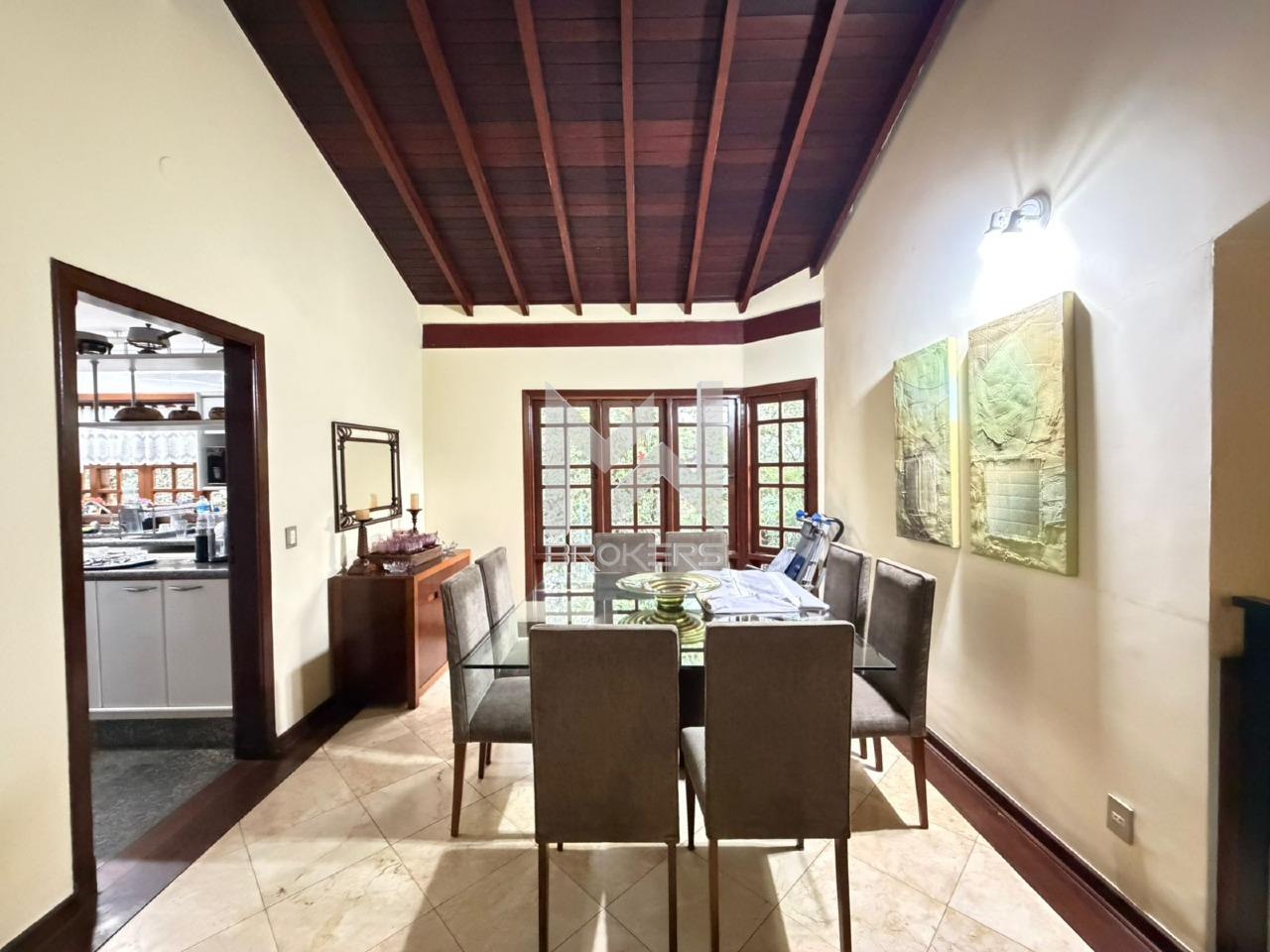 Casa em Condomínio à venda no Chácaras Silvania: sala de refeições