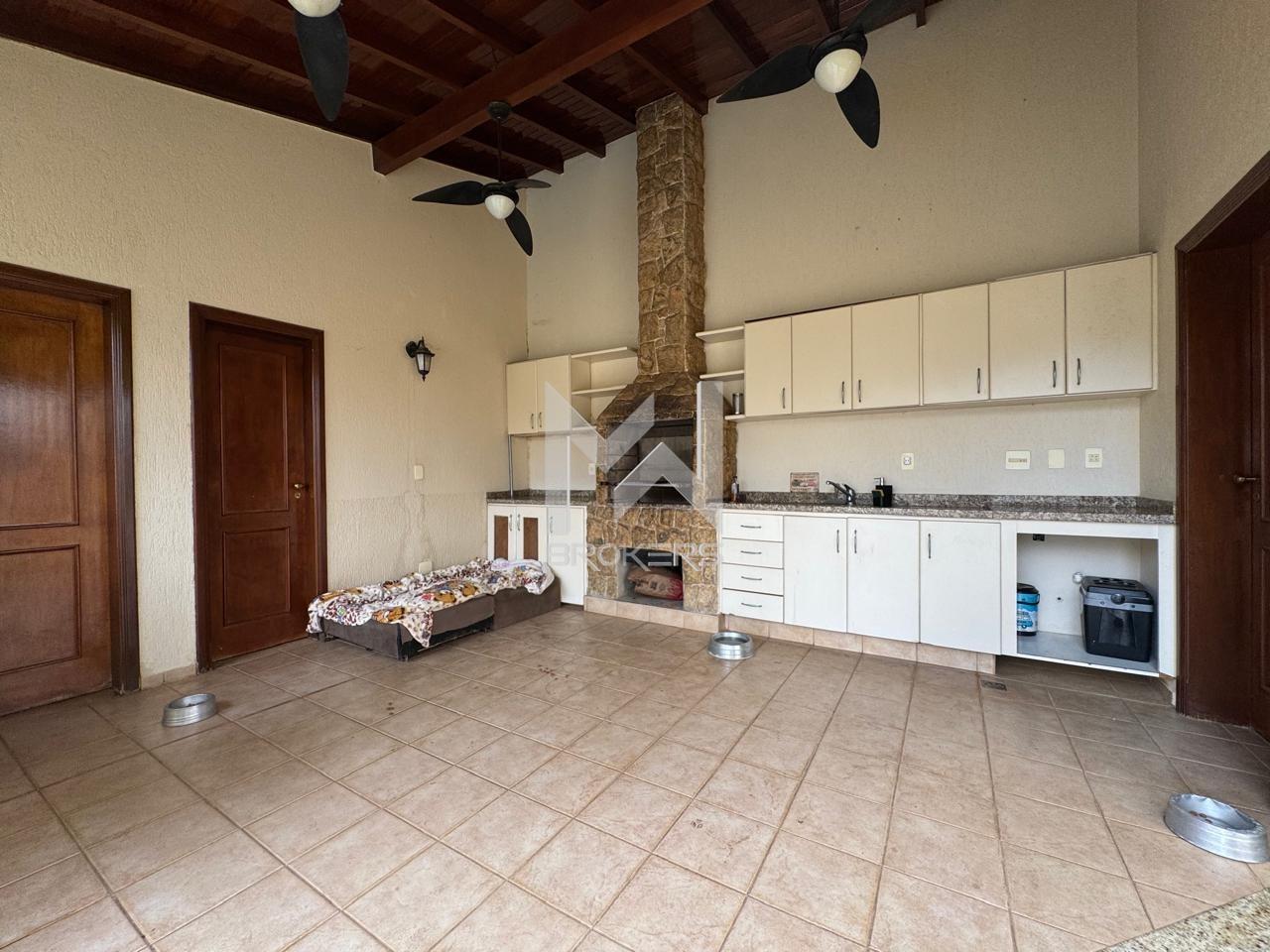 Casa em Condomínio à venda no Villaggio Capríccio: Varanda Gourmet