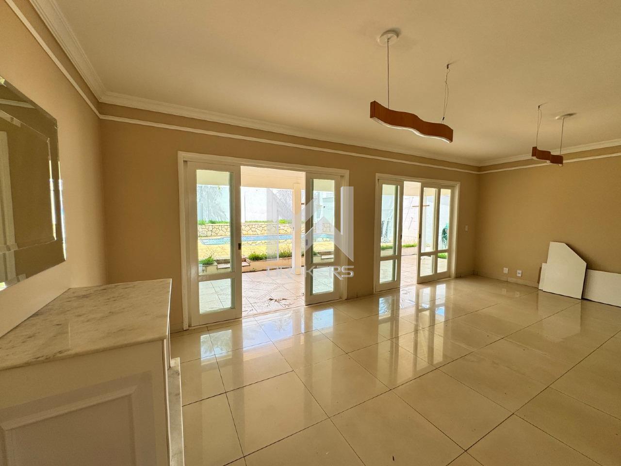 Casa em Condomínio à venda no Villaggio Capríccio: salas