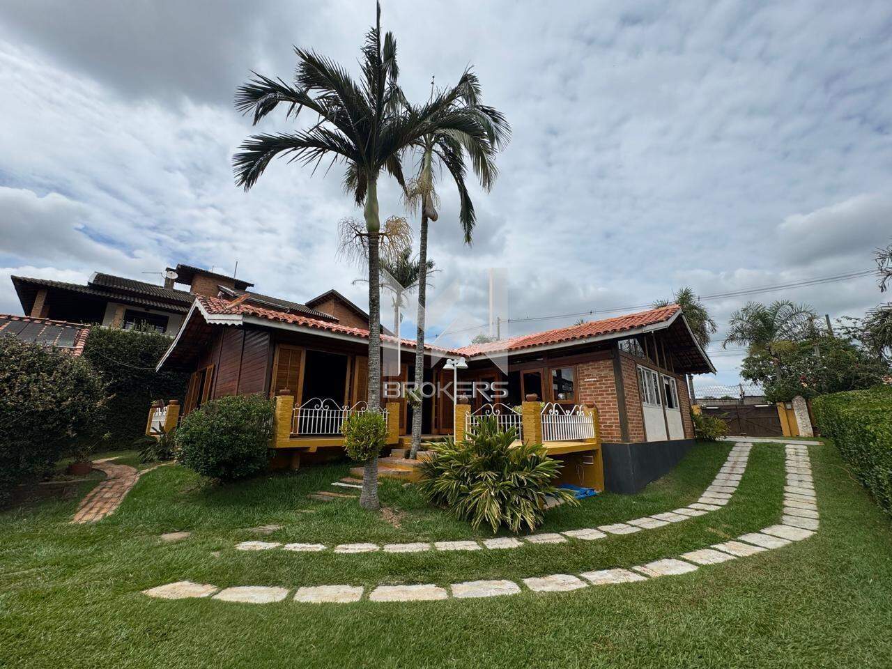 Casa em Condomínio à venda no Vista Alegre: Fundos