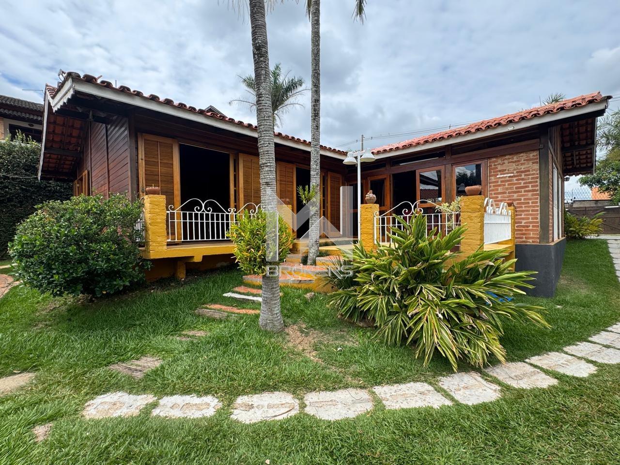 Casa em Condomínio à venda no Vista Alegre: Fundos