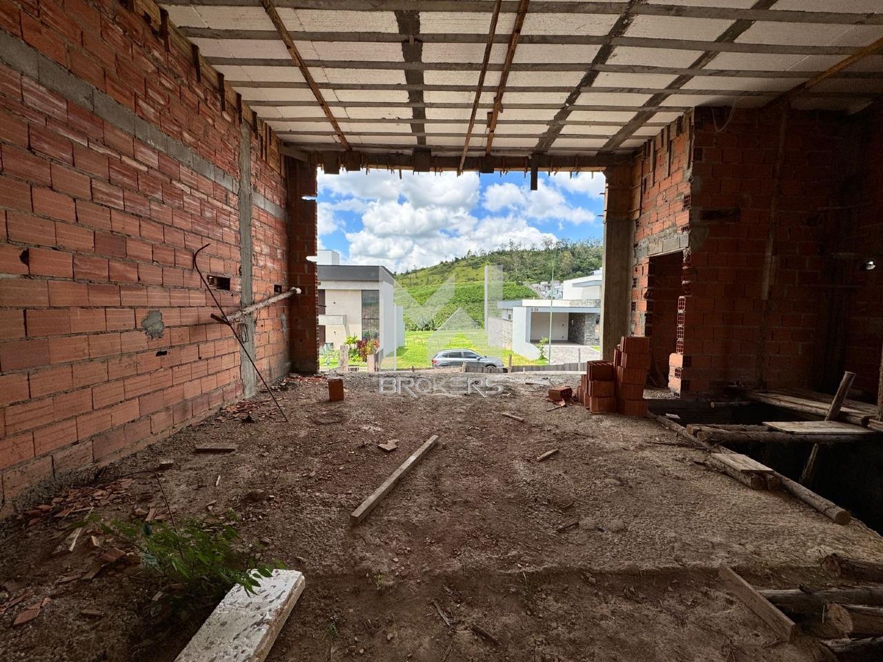 Casa em Condomínio à venda no Roncáglia: Sala tv