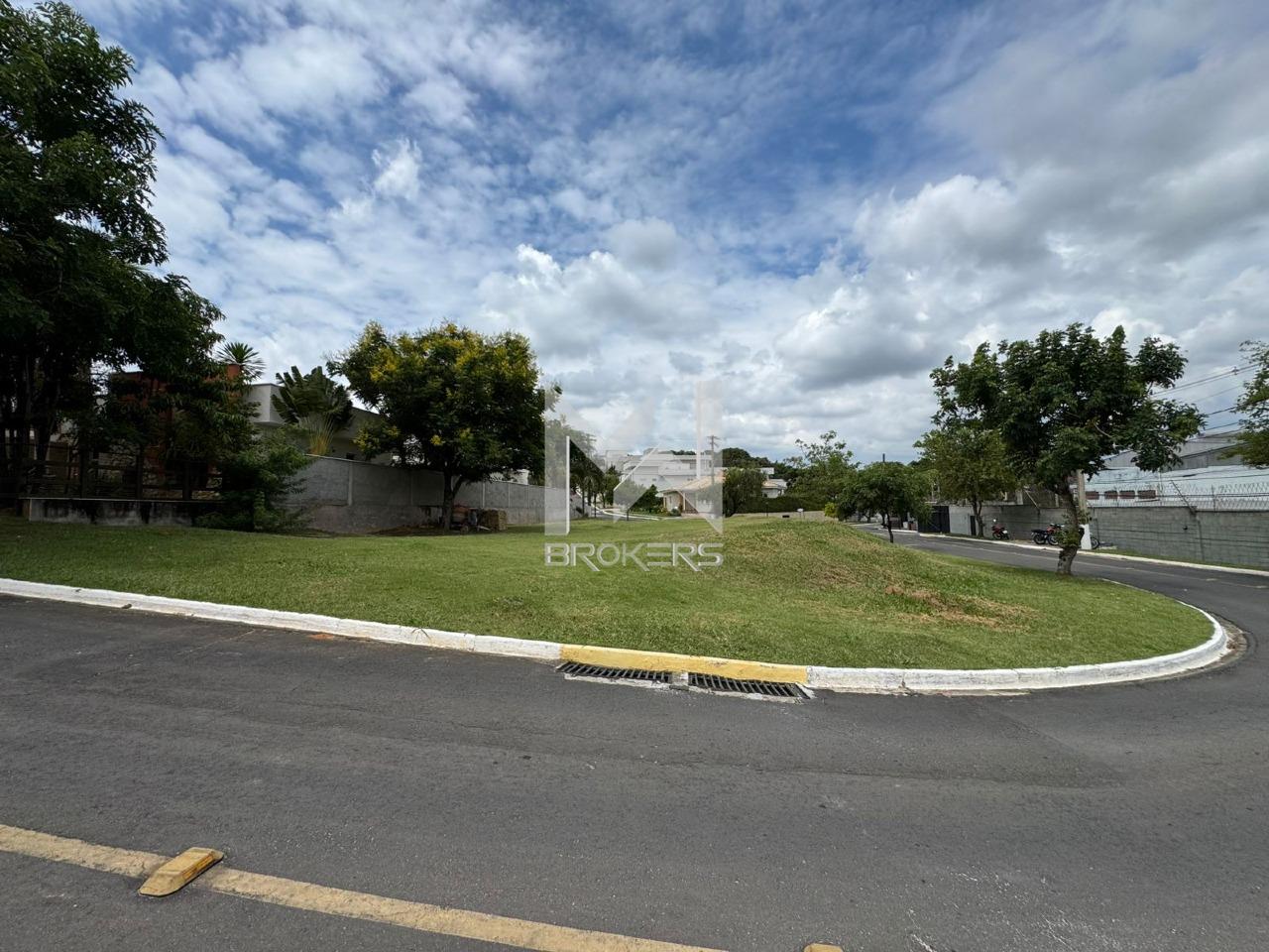 Terreno à venda no Bosque: terreno