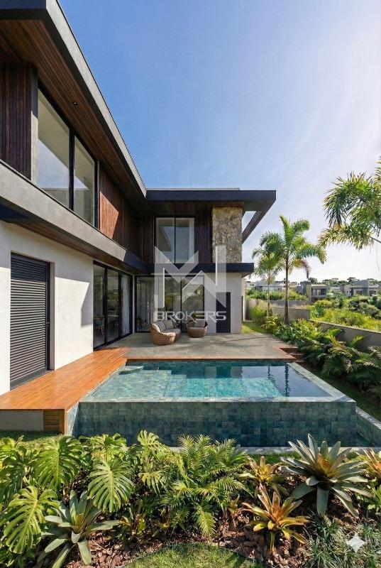 Casa em Condomínio à venda no Roncáglia: piscina