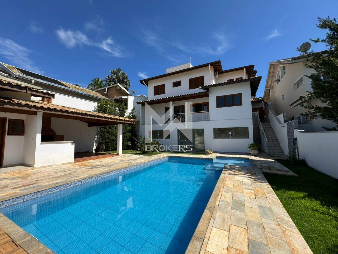 Casa em Condomínio para aluguel no Villaggio Capríccio: fundos