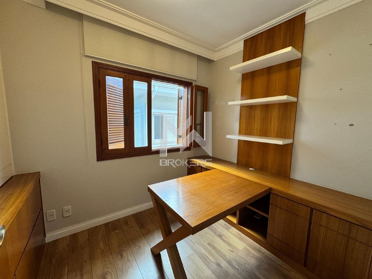 Casa em Condomínio para aluguel no Chácaras Alpina: escritório