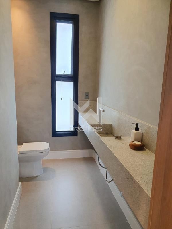 Casa em Condomínio à venda no Condomínio Villagio Paradiso: Lavabo