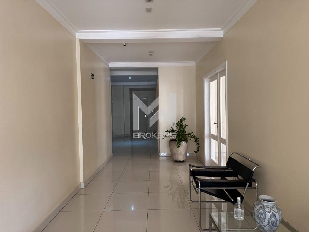 Apartamento à venda no Cambuí: Hall Elevador
