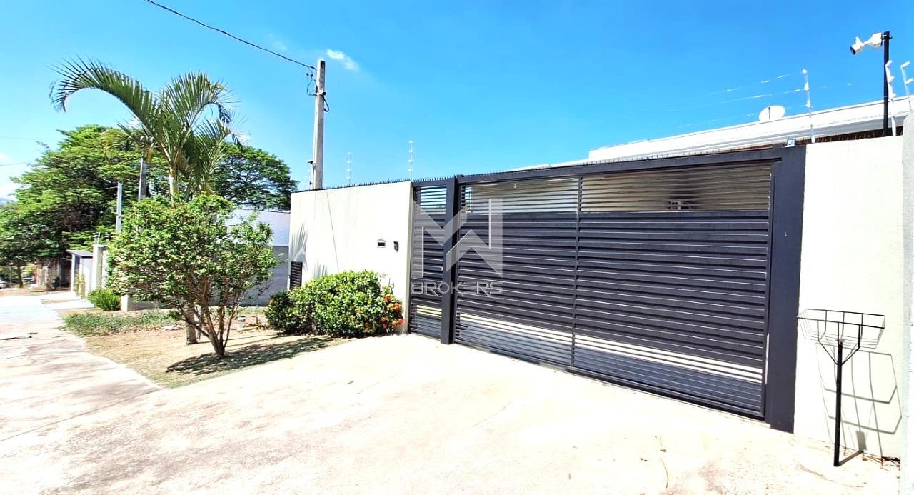 Casa à venda no Pinheirinho: 