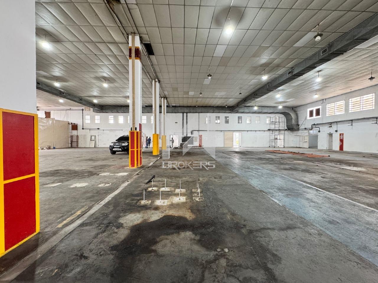 Galpão à venda no Macuco: 