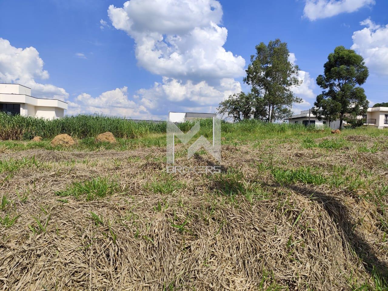Terreno à venda no Pinheirinho: 