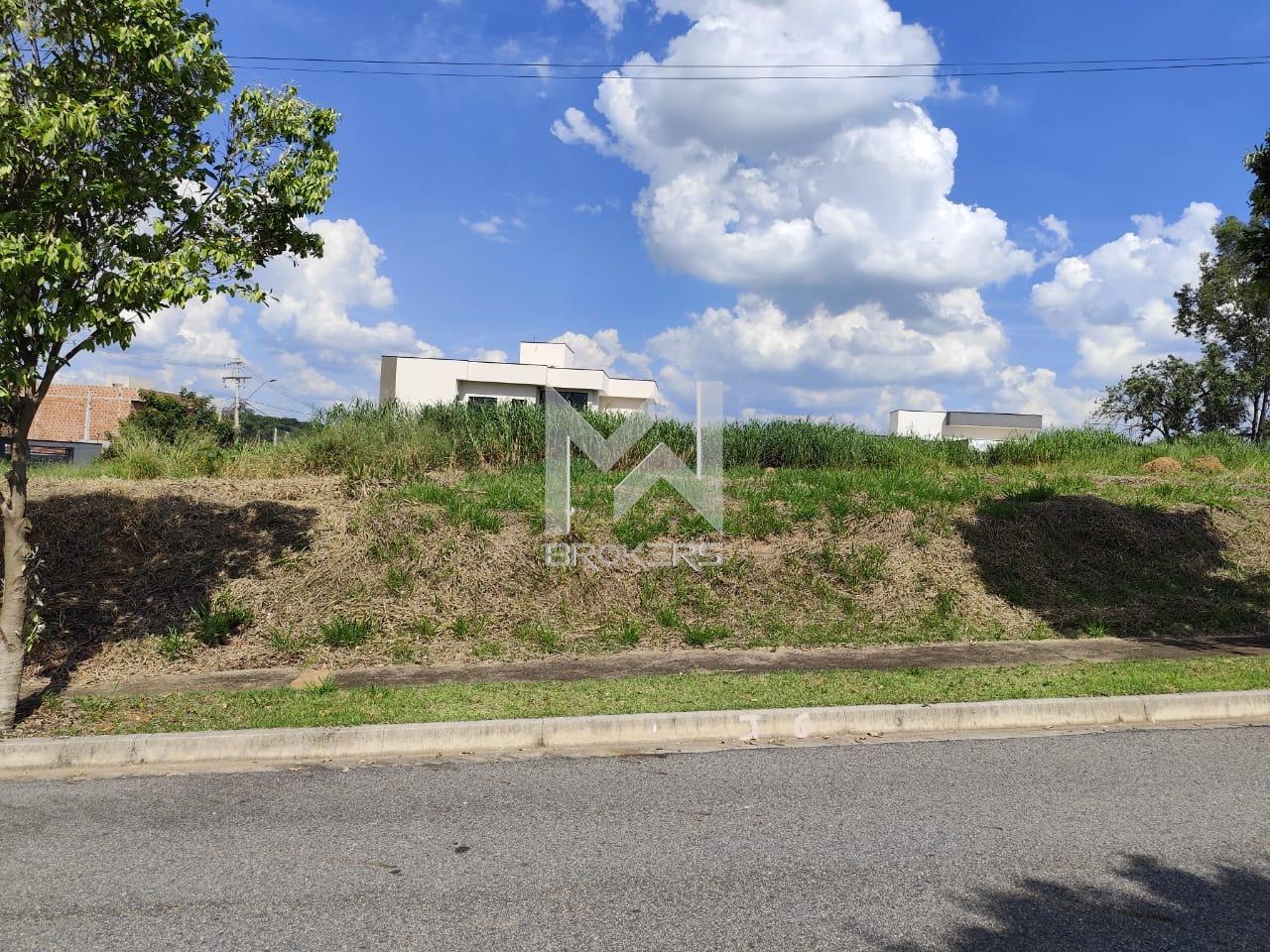 Terreno à venda no Pinheirinho: 