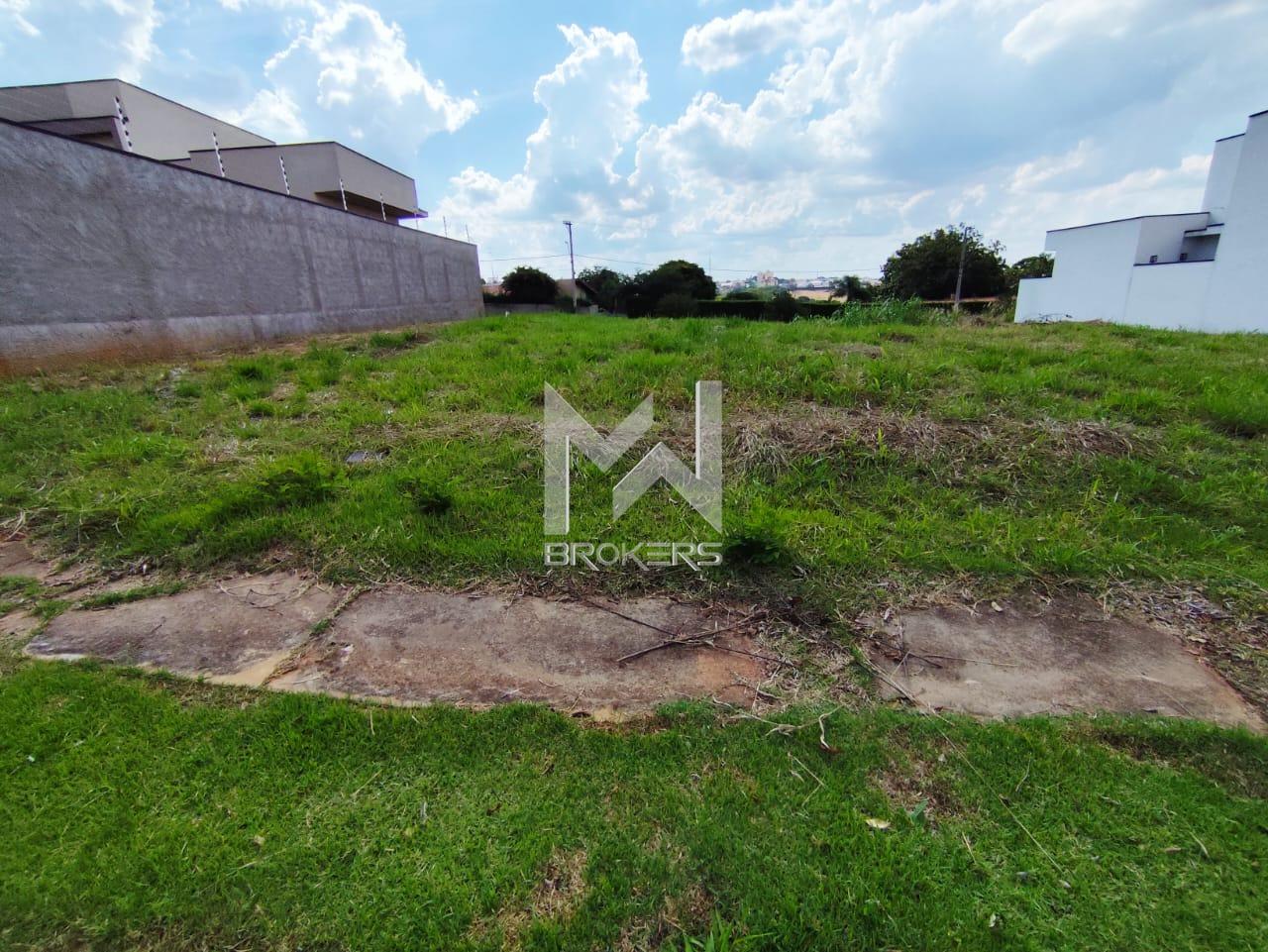 Terreno à venda no Pinheirinho: 