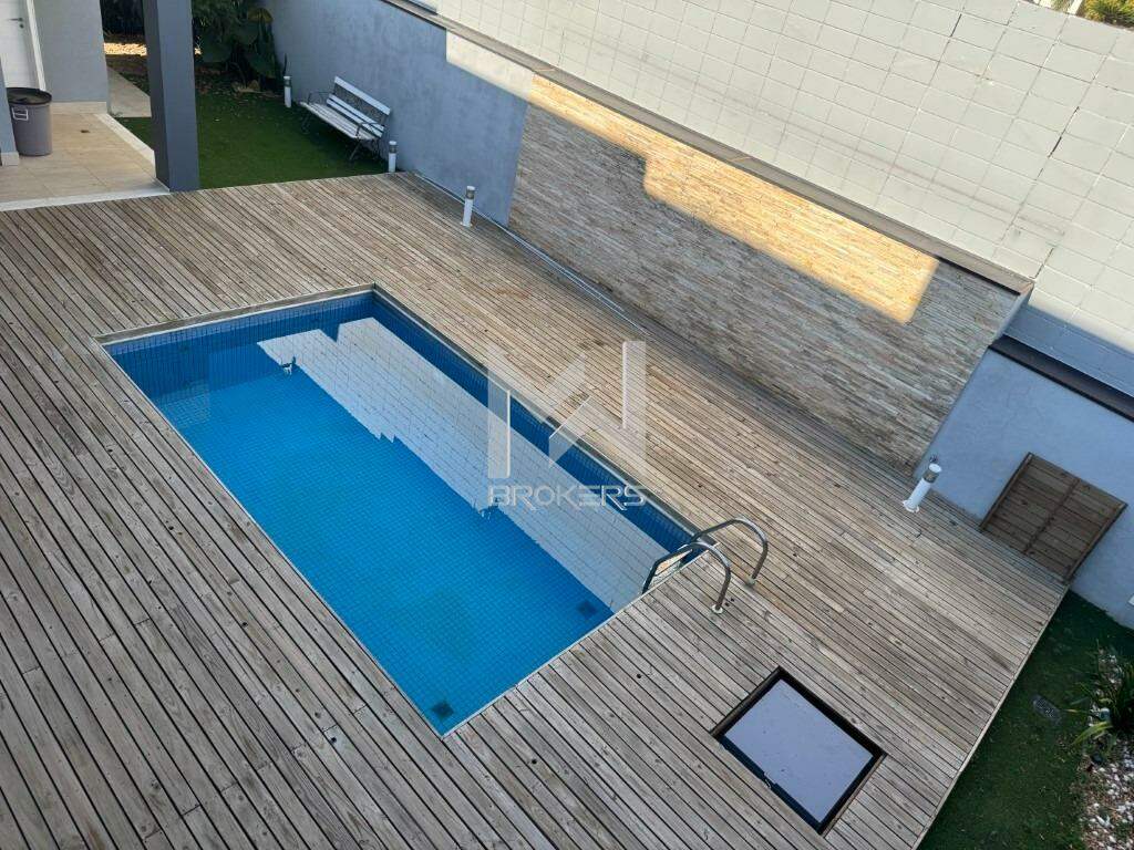 Casa em Condomínio para aluguel no Swiss Park: Piscina