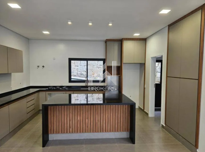 Casa em Condomínio para aluguel no Villaggio Capríccio: 