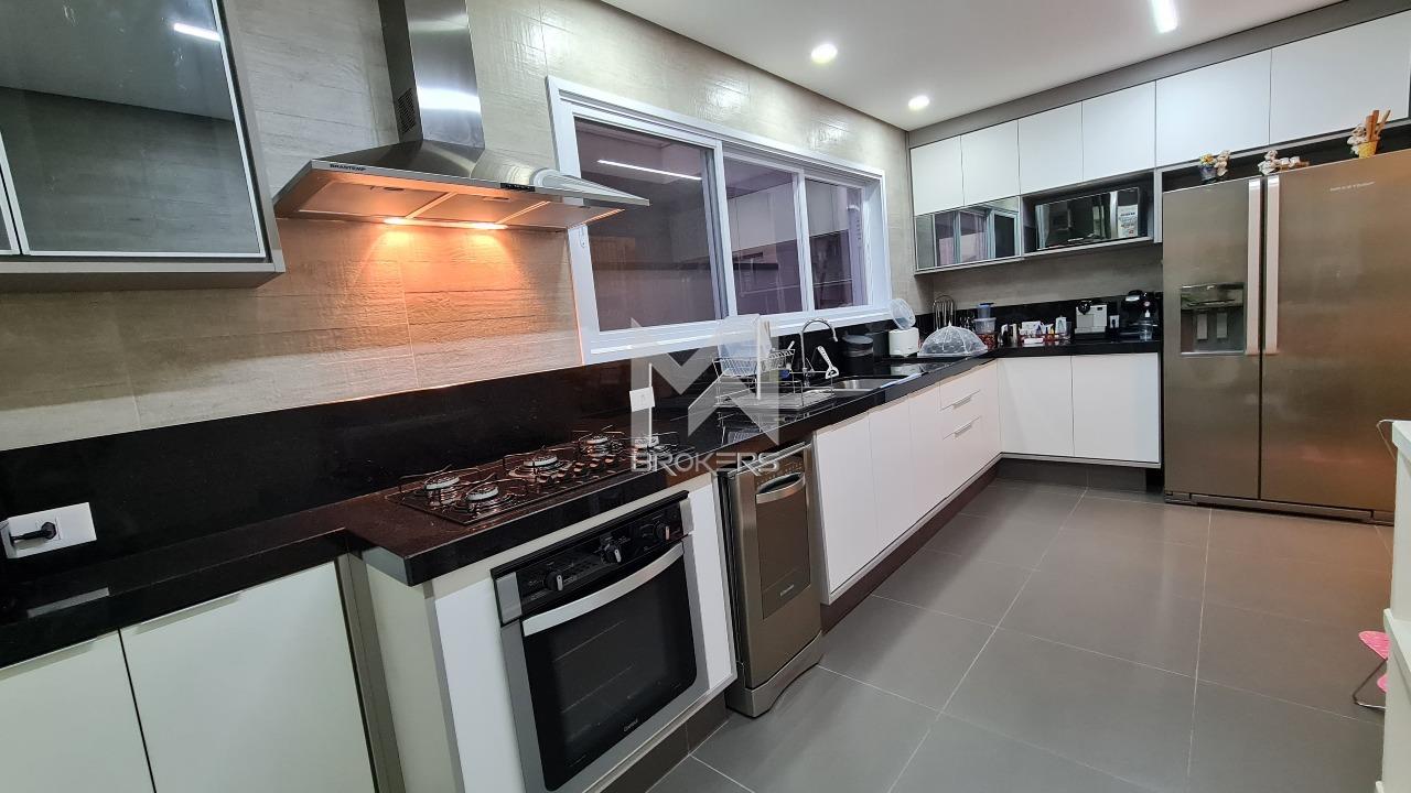 Casa em Condomínio à venda no Pinheirinho: 