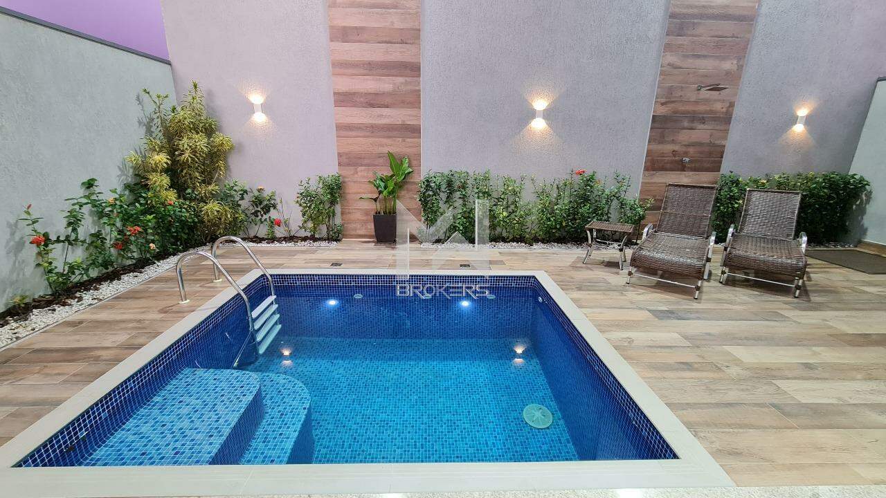 Casa em Condomínio à venda no Pinheirinho: 