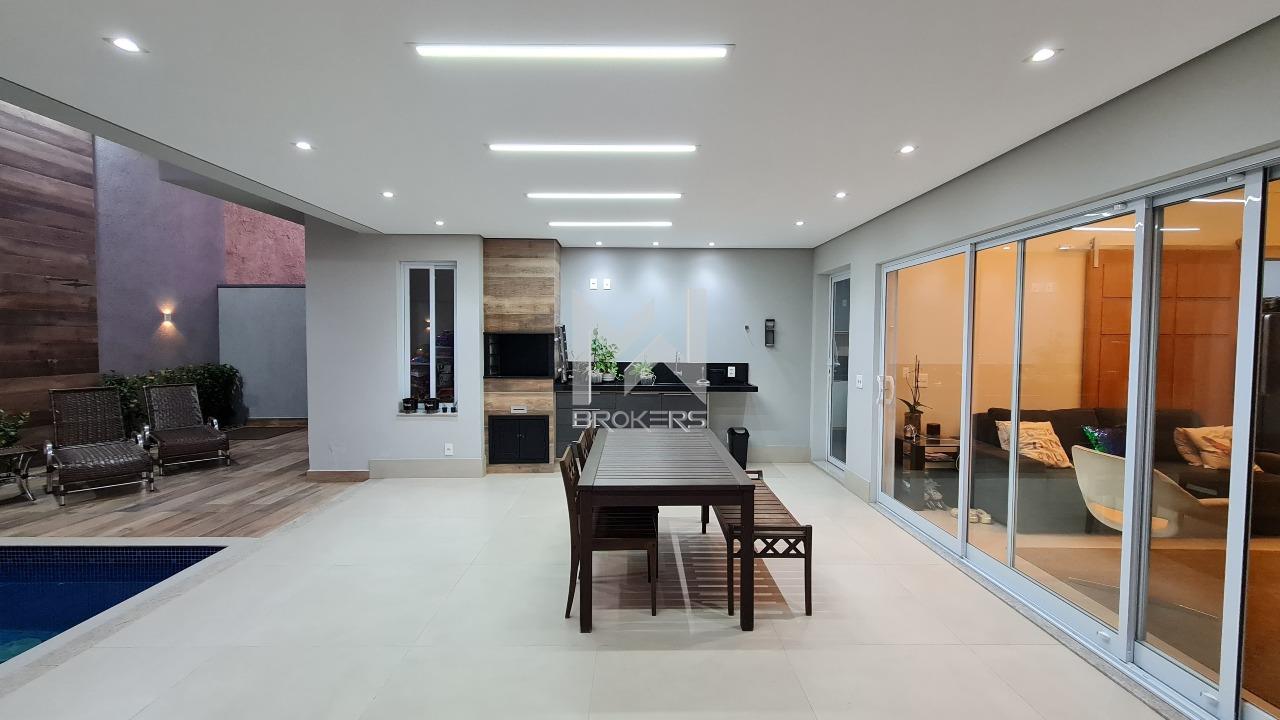 Casa em Condomínio à venda no Pinheirinho: 